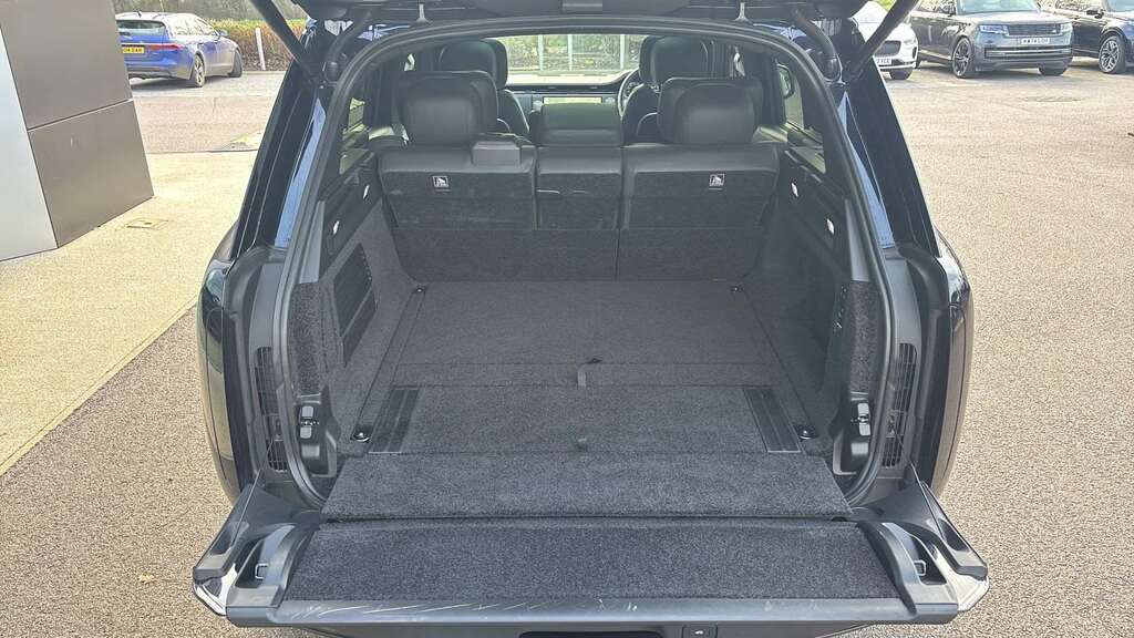 Land Rover Range Rover P400 7 Seats #10