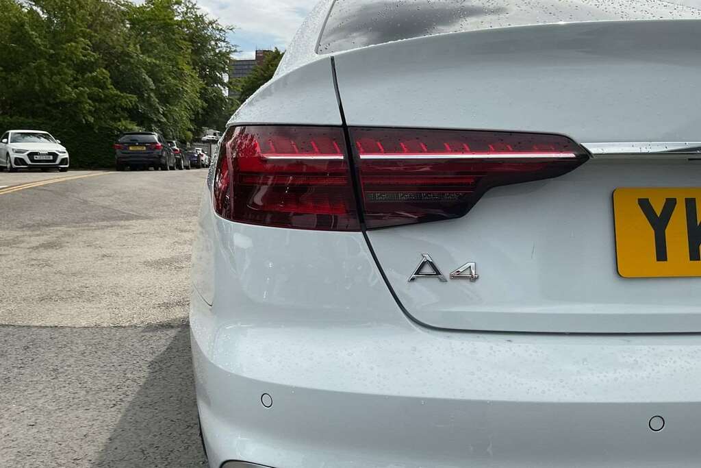Audi A4 35 Tdi S Line Black #28