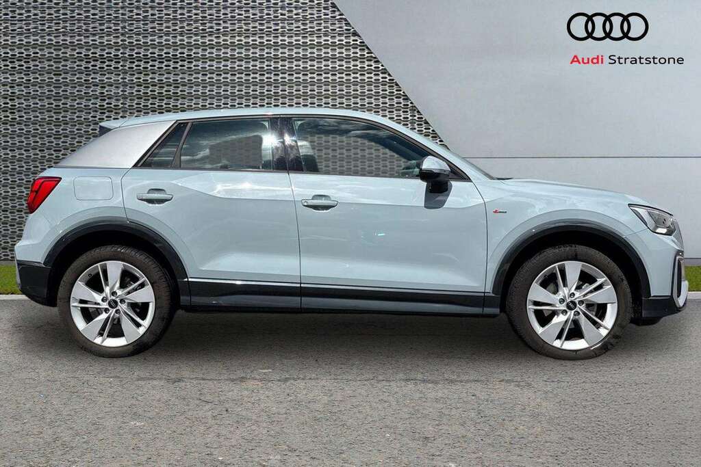 Audi Q2 35 Tfsi S Line 2023 Grey #4