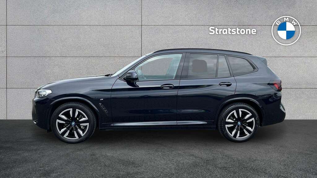 BMW iX3 210Kw M Sport 80Kwh 2022 Black #4