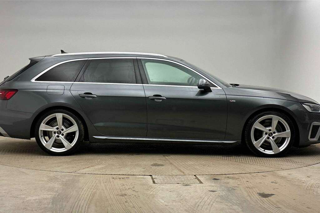Audi A4 Audi A4 S Line Black #4