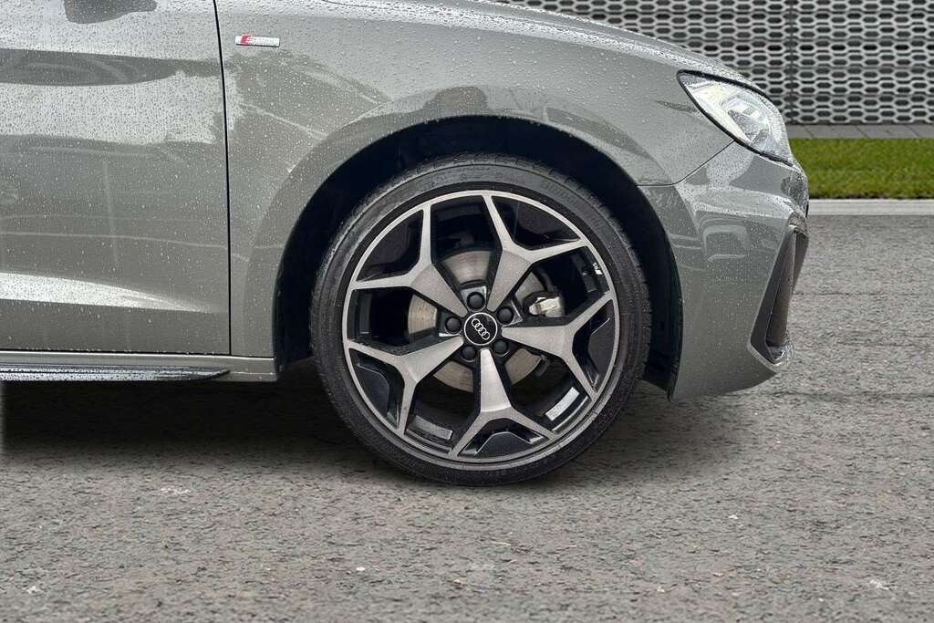 Audi A1 30 Tfsi Black Edition S Tronic 2025 Grey #4