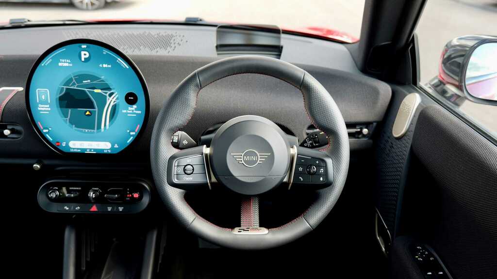 Mini Hatch 160Kw Se Sport Level 2 54Kwh 2024 GU74TUH Red #4