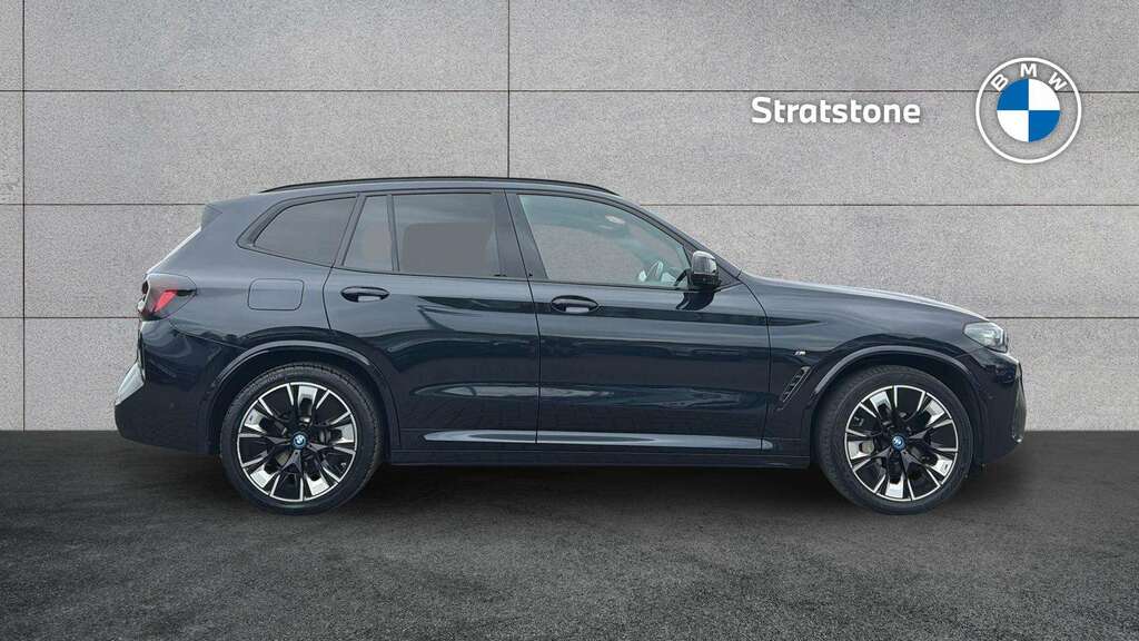 BMW iX3 210Kw M Sport Pro 80Kwh 2022 Black #3