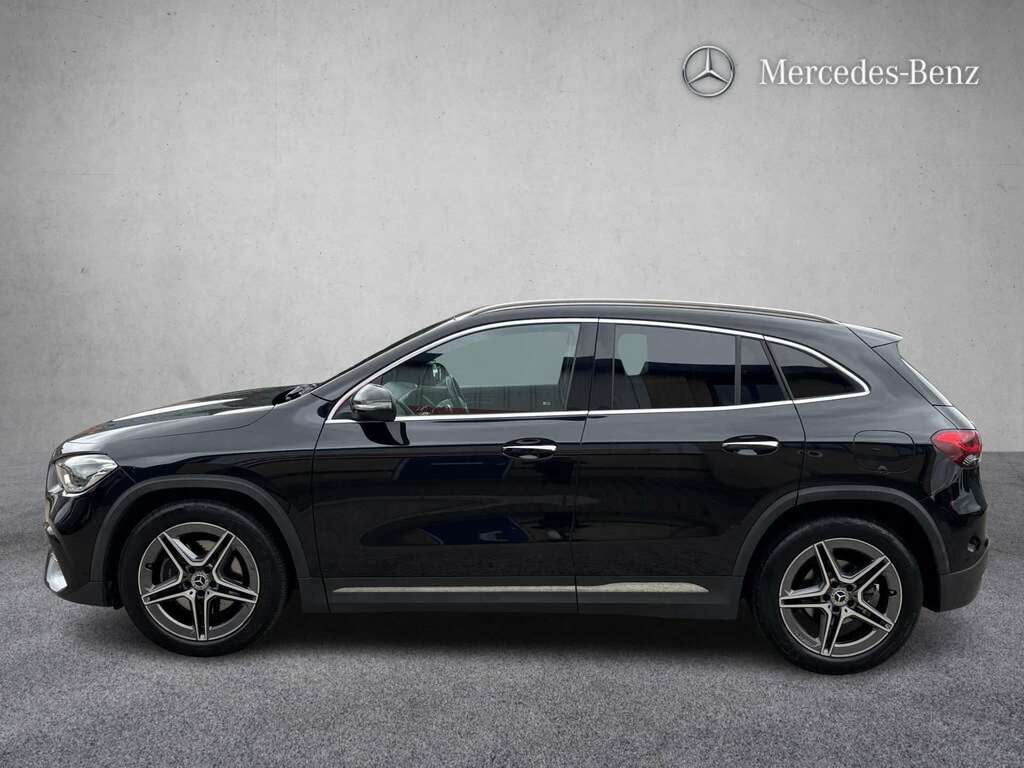Mercedes-Benz GLA Class 200 Amg Line Premium Plus 2022 Black #4