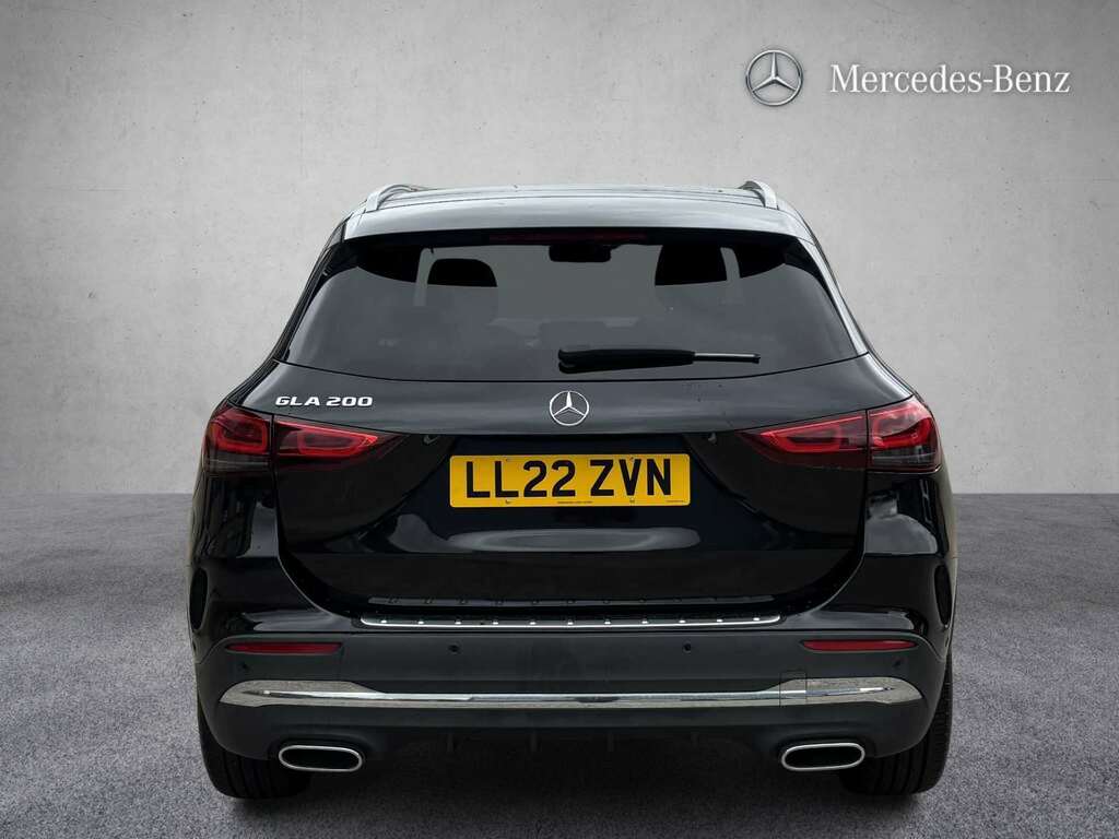 Mercedes-Benz GLA Class 200 Amg Line Premium Plus 2022 Black #3