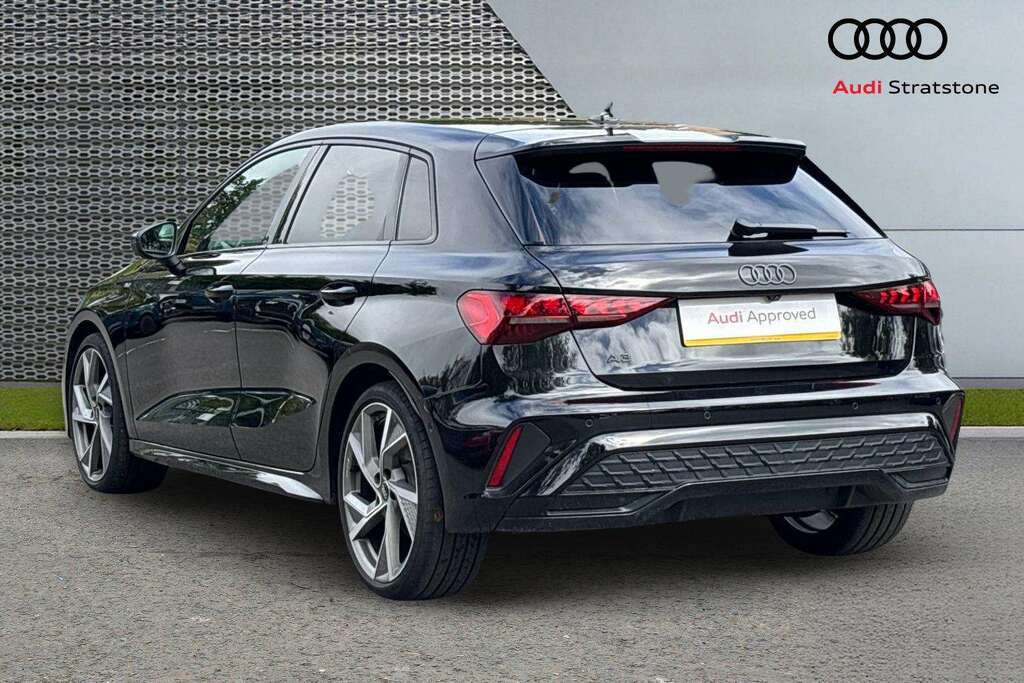Audi A3 1.5 Tfsi 150 Black Edition S Tronic 2025 VK75KFU Black #3