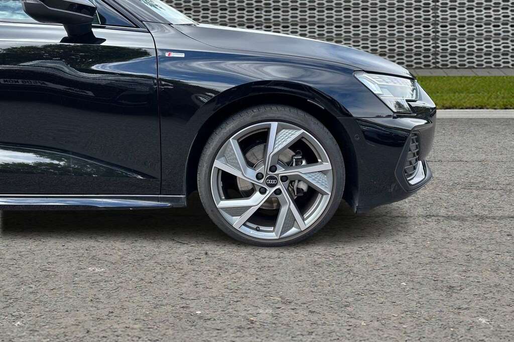 Audi A3 1.5 Tfsi 150 Black Edition S Tronic 2025 VK75KFU Black #5
