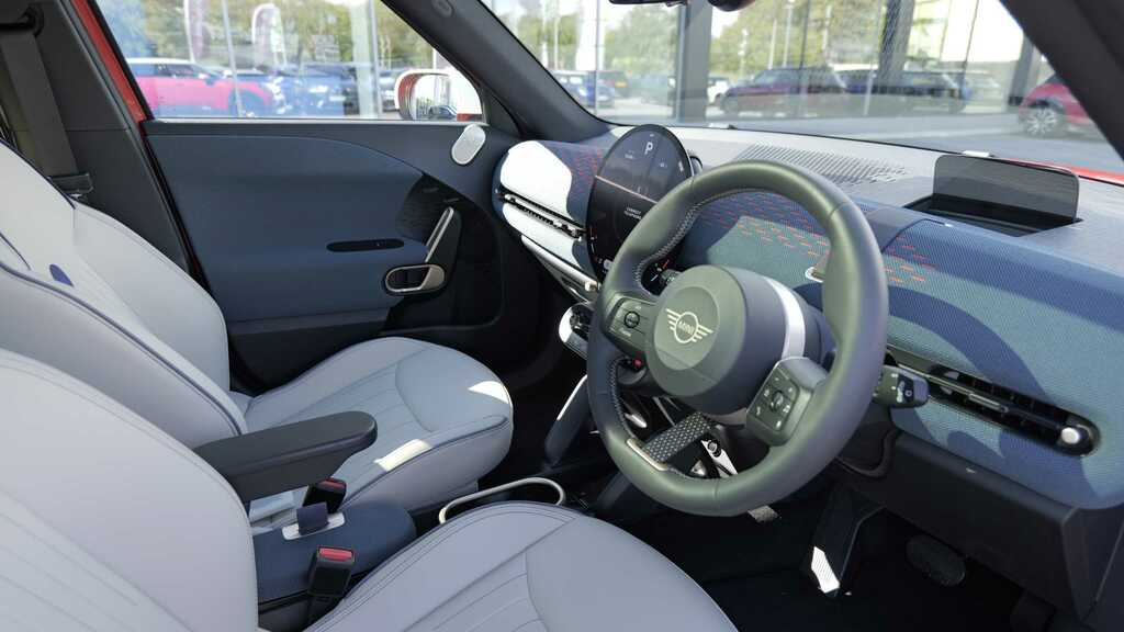 Mini Aceman 160Kw Se Exclusive 54Kwh 2025 Red #6