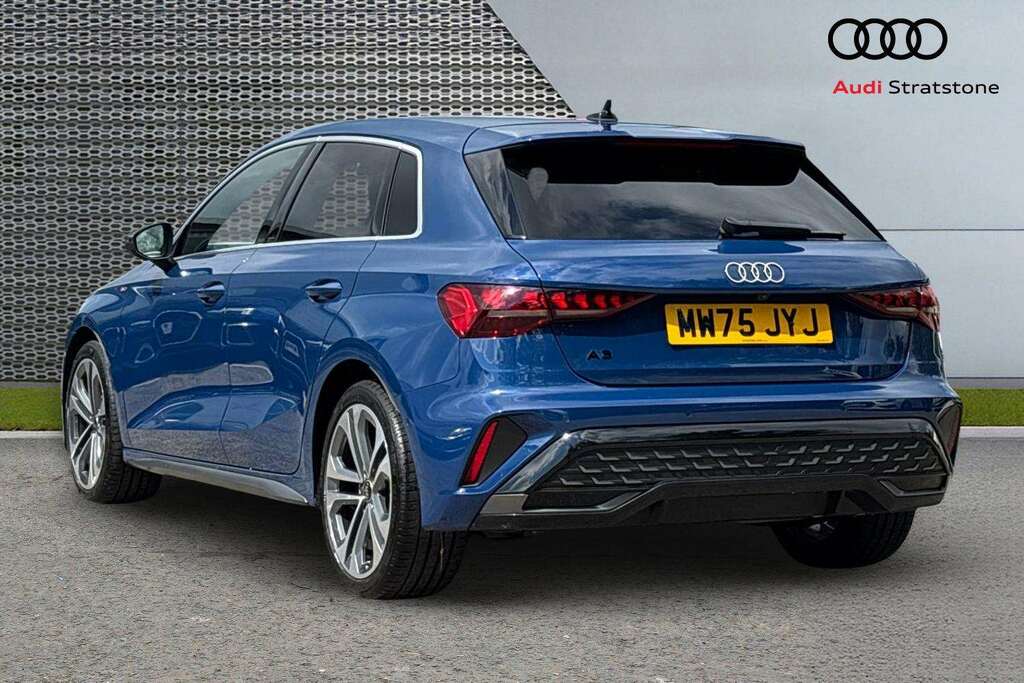 Audi A3 1.5 Tfsi 150 S Line S Tronic 2025 MW75JYJ Blue #3