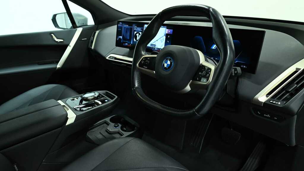 BMW iX 240Kw Xdrive40 M Sport 76.6Kwh 2022 White #6