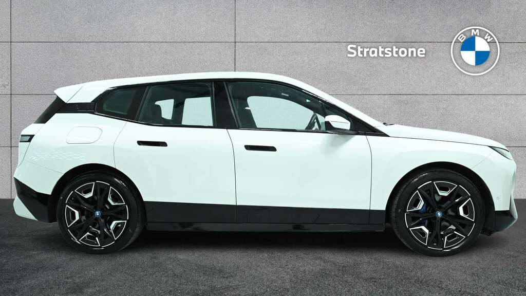 BMW iX 240Kw Xdrive40 M Sport 76.6Kwh 2022 White #3