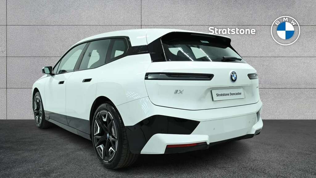 BMW iX 240Kw Xdrive40 M Sport 76.6Kwh 2022 White #2