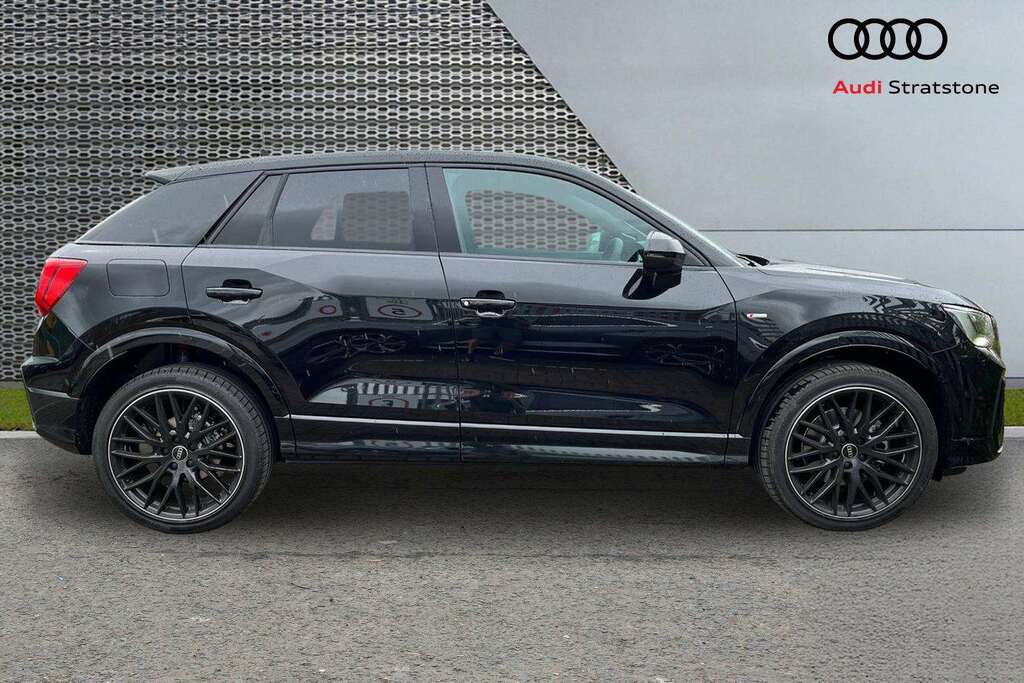 Audi Q2 35 Tfsi Black Edition 2026 DF26NKE Black #3