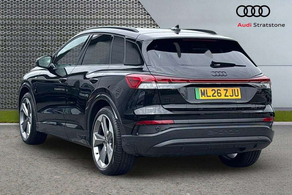 Audi Q4 E Tron 210Kw 45 82Kwh Black Edition 2026 Black #2