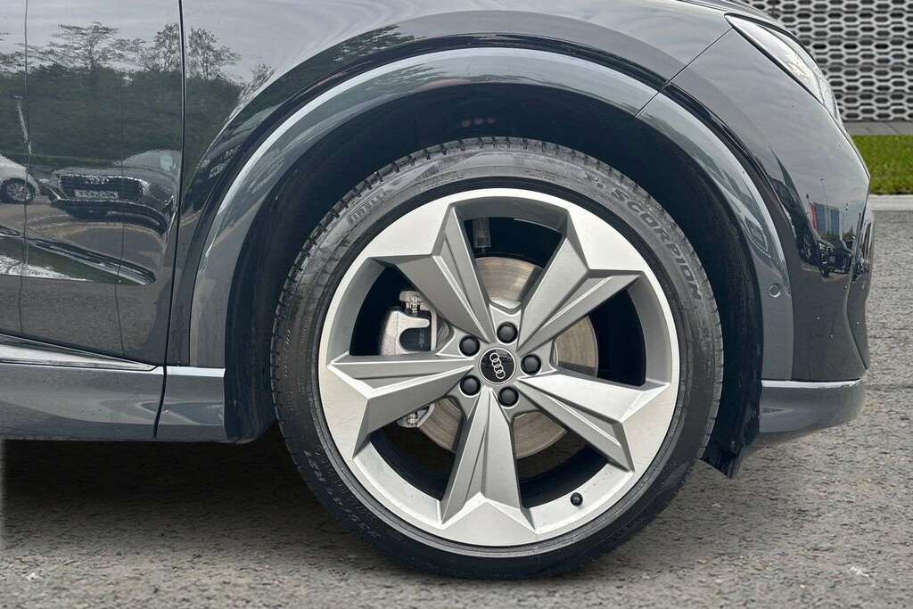 Audi Q4 E Tron 210Kw 45 82Kwh Black Edition 2026 Black #4