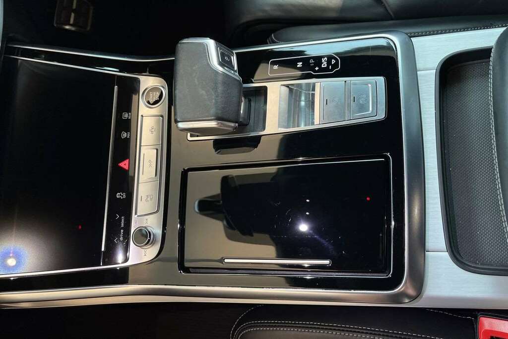 Audi Q8 S Line Orange #29