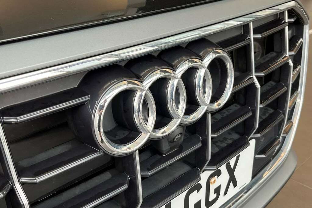 Audi Q8 S Line Orange #12
