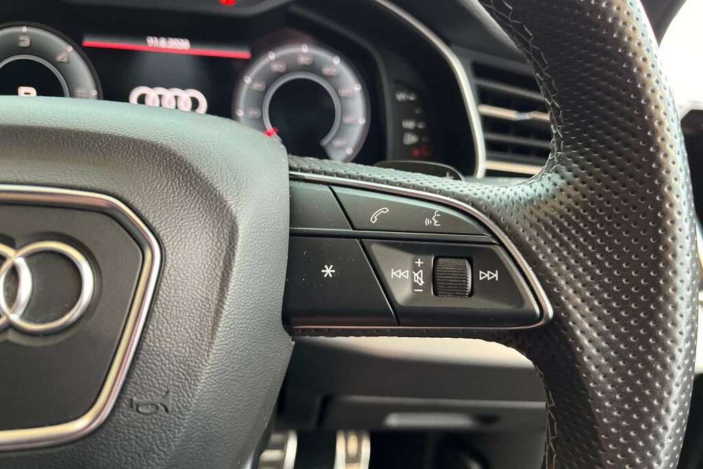 Audi Q8 S Line Orange #17
