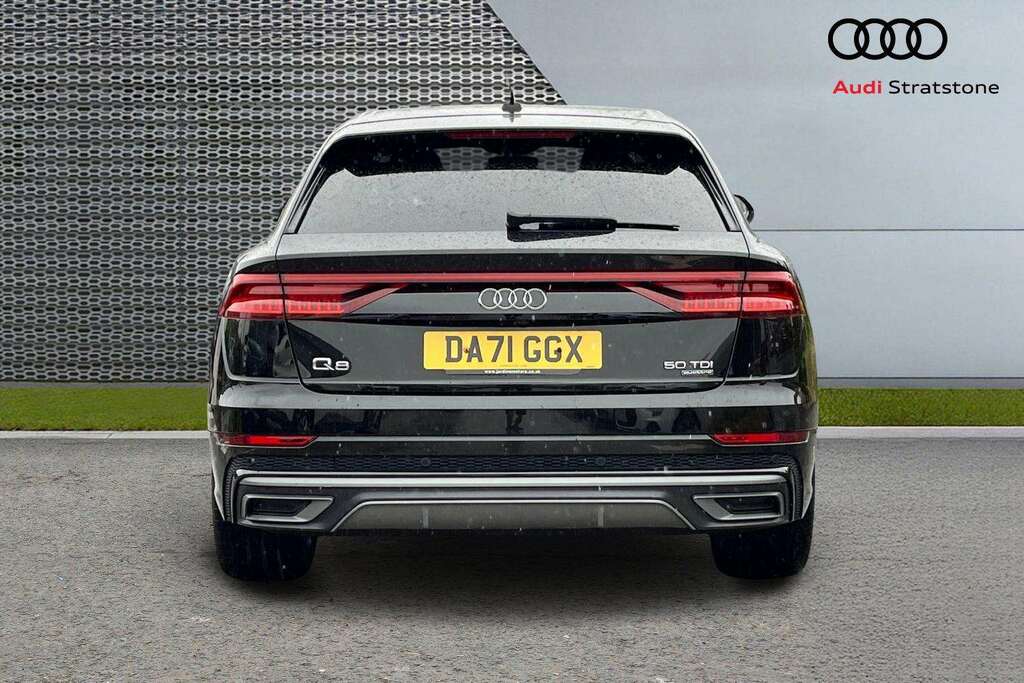 Audi Q8 S Line Orange #7