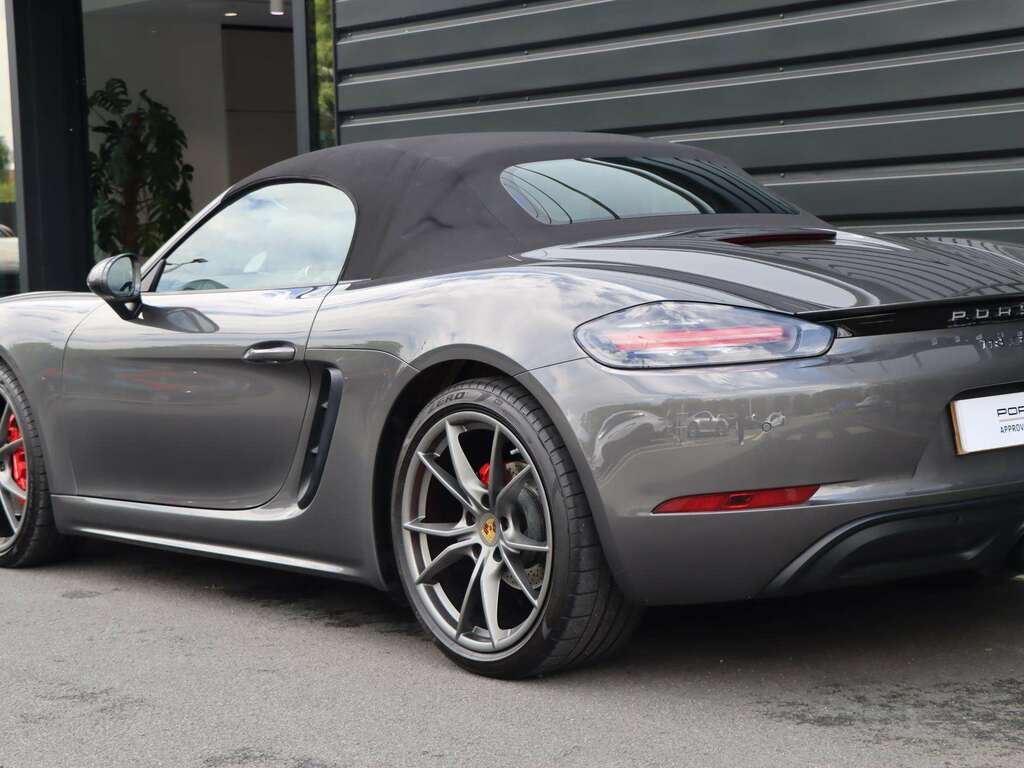 Porsche 718 Boxster Boxster White #26