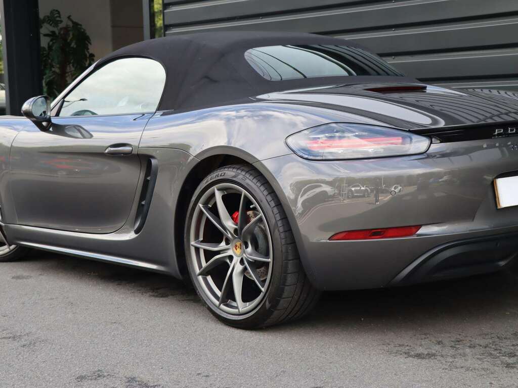 Porsche 718 Boxster Boxster White #28