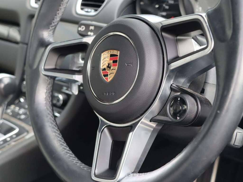 Porsche 718 Boxster Boxster White #18