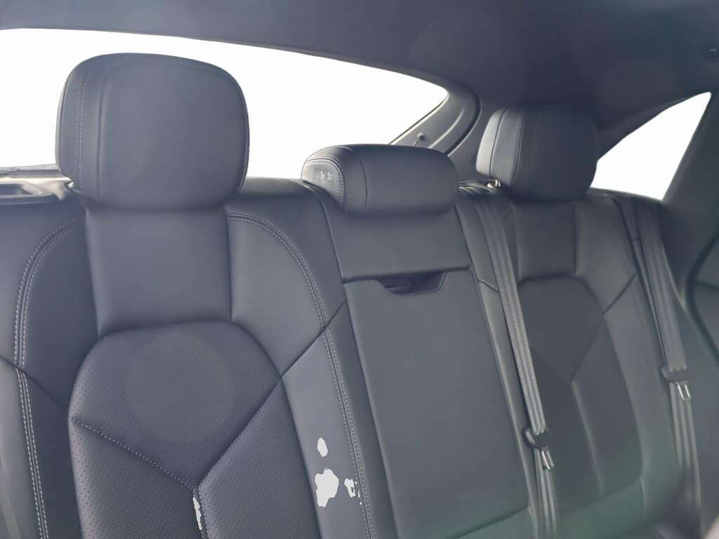 Porsche Macan Electric Black #25