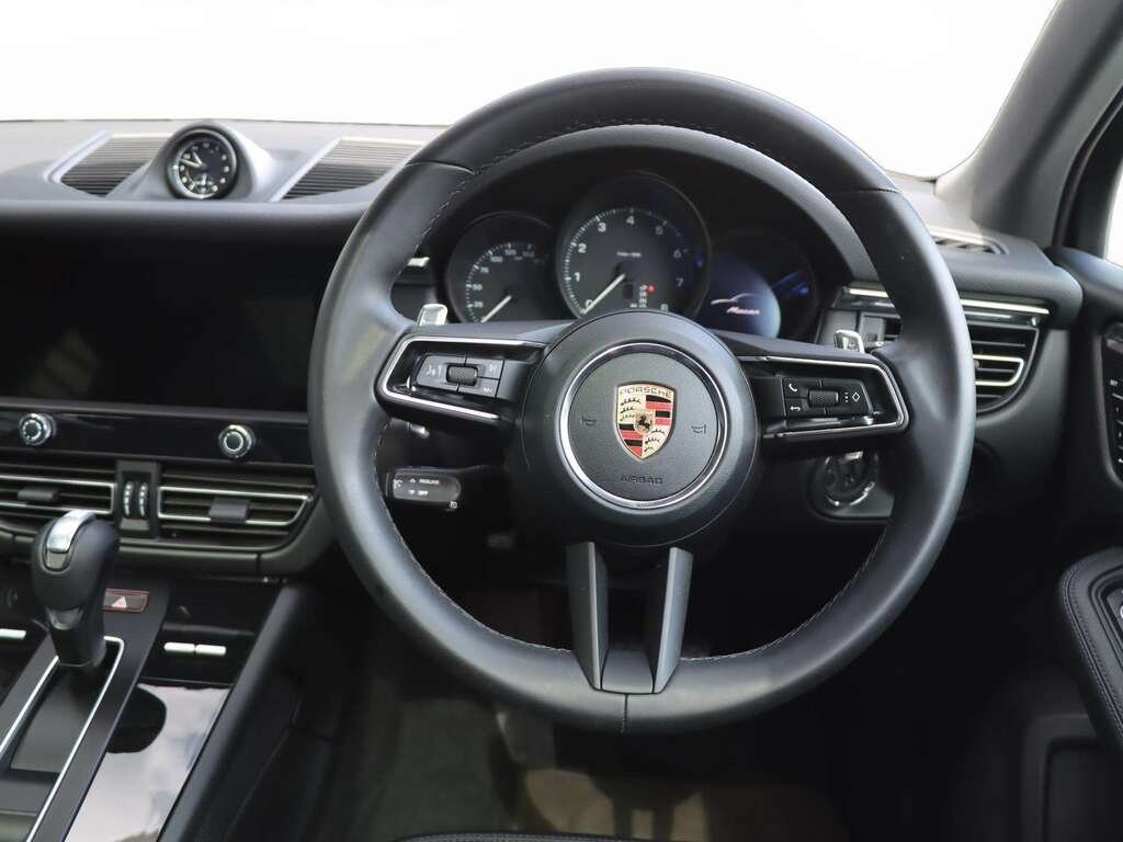 Porsche Macan Electric Black #27