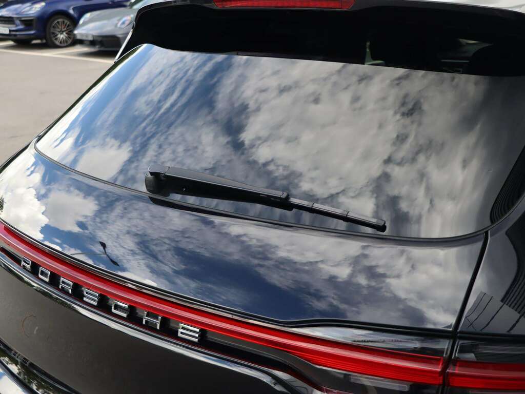 Porsche Macan Electric Black #31