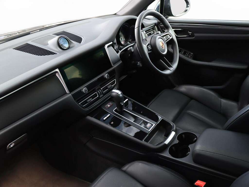 Porsche Macan Pdk 2025 Black #3