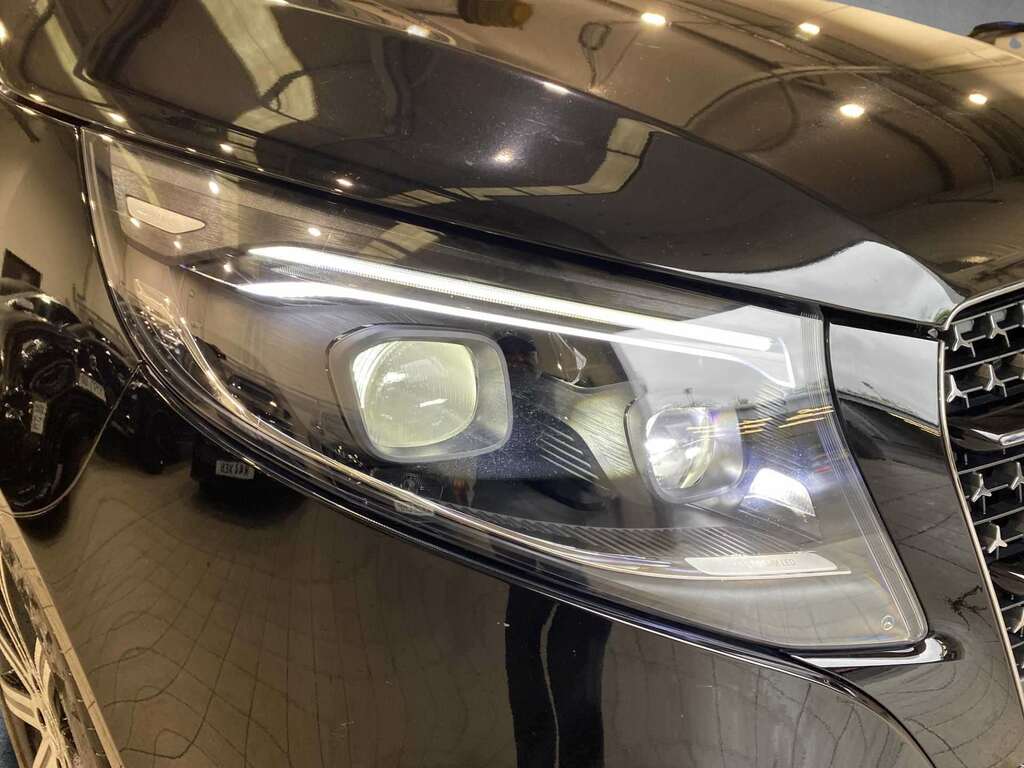 Mercedes-Benz V Class V300 D Premium 9G-tronic Extra Long 2025 Black #2