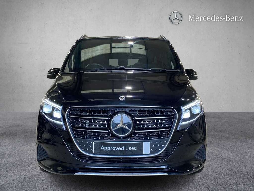 Mercedes-Benz V Class V300 D Premium 9G-tronic Extra Long 2025 Black #3
