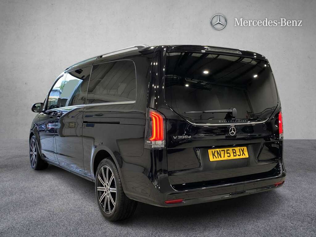 Mercedes-Benz V Class V300 D Premium 9G-tronic Extra Long 2025 Black #6