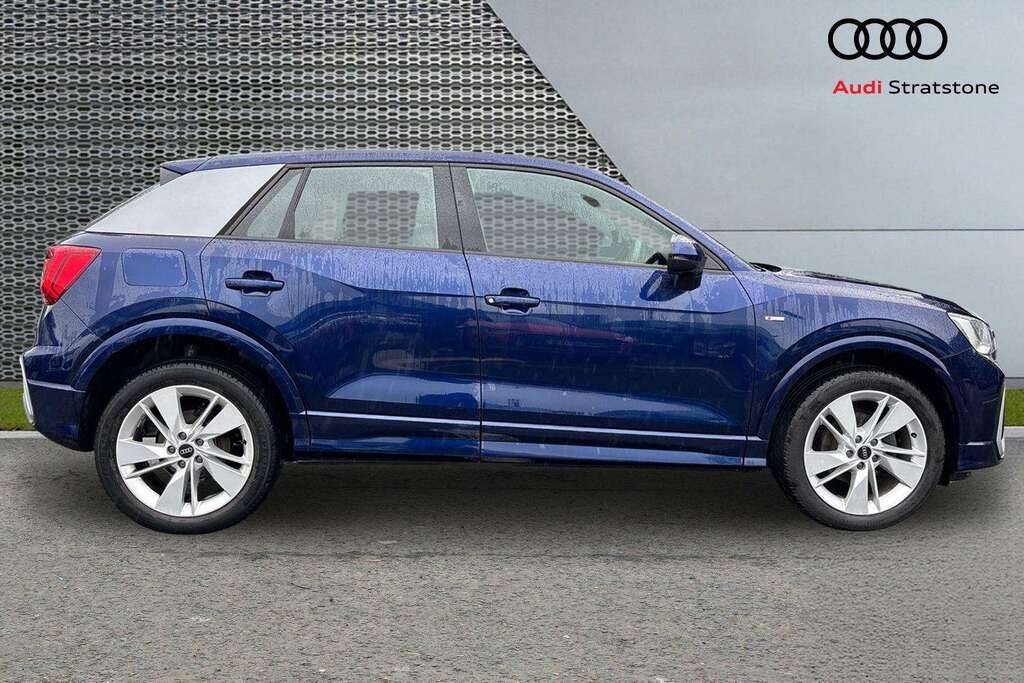 Audi Q2 35 Tfsi S Line S Tronic 2022 ML72UMS Blue #4