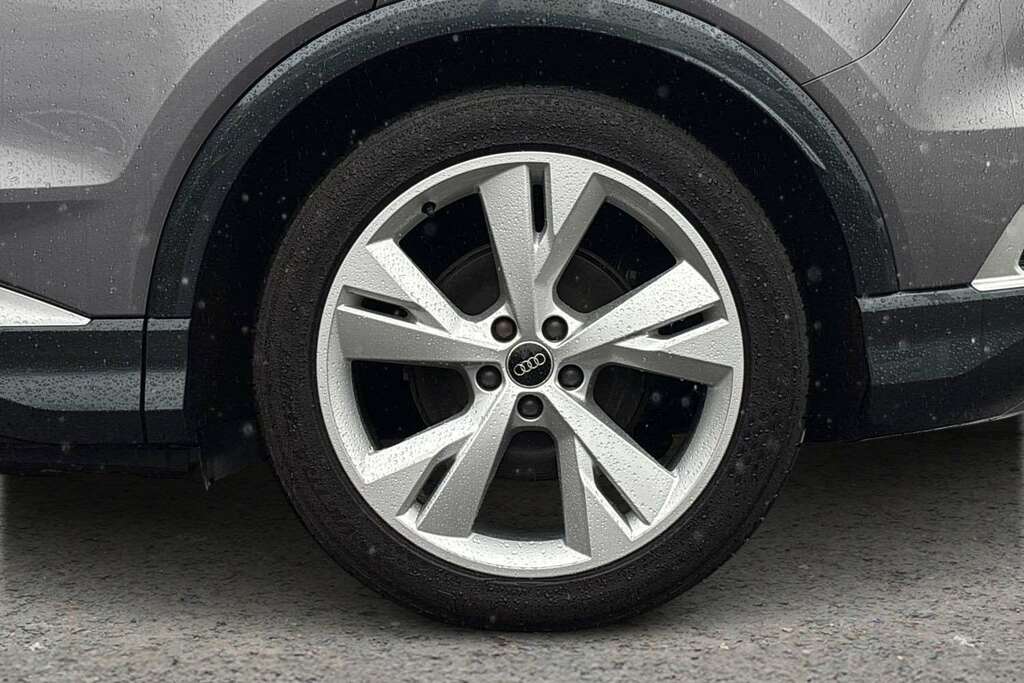 Audi Q4 E Tron 150Kw 40 82Kwh S Line 2022 Grey #4