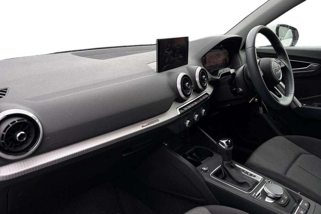 Audi Q2 35 Tfsi Sport S Tronic 2023 MC23TKD White
