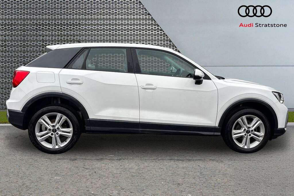 Audi Q2 35 Tfsi Sport S Tronic 2023 MC23TKD White #3