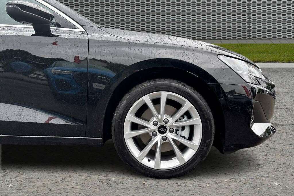 Audi A3 1.5 Tfsi E 204 Sport S Tronic 2026 LM26PGY Black #5