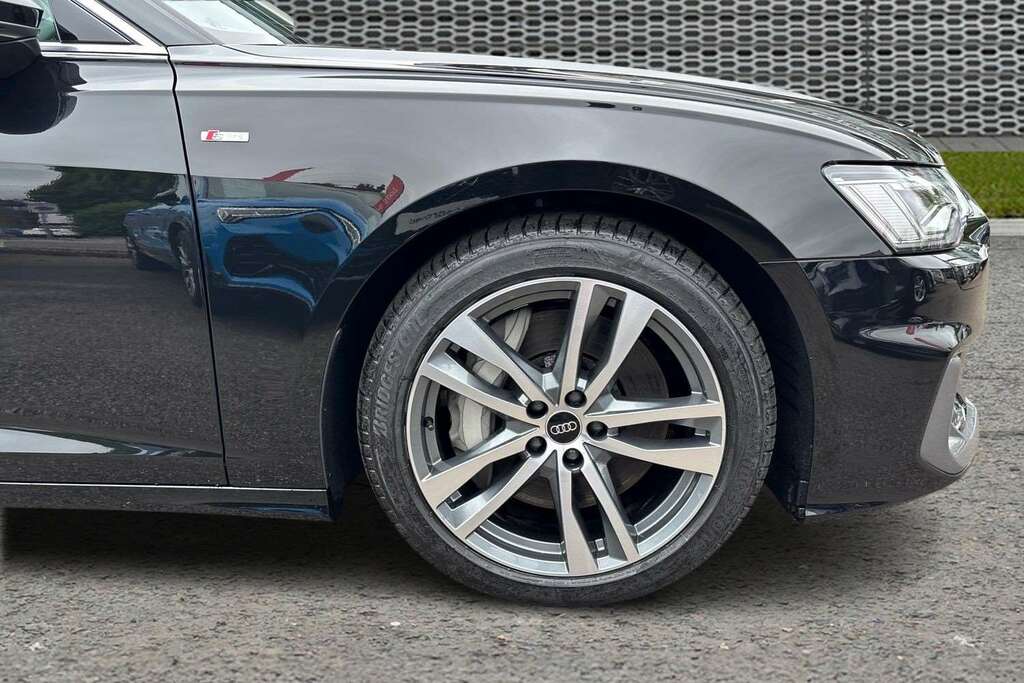 Audi A6 50 Tfsi E Quattro S Line S Tronic 2025 Black #4