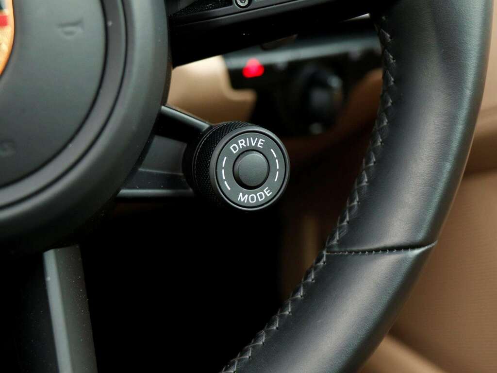 Porsche 911 S 2dr Grey #18