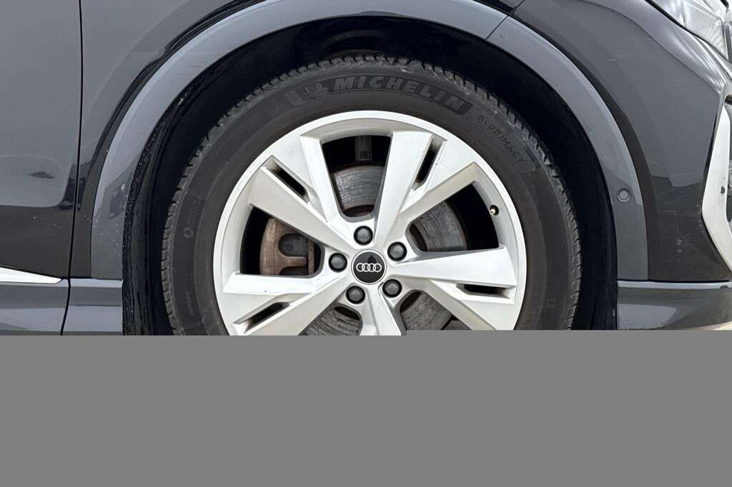 Audi Q4 E Tron 150Kw 40 82Kwh S Line 2022 Black #4