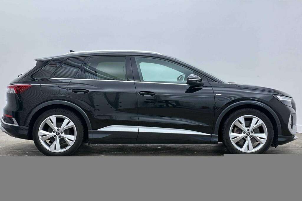 Audi Q4 E Tron 150Kw 40 82Kwh S Line 2022 Black #3