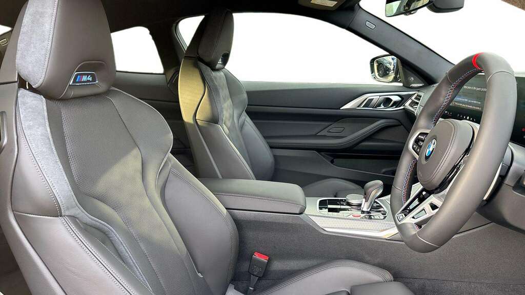 BMW M4 3.0 Biturbo Competition Steptronic Black #9