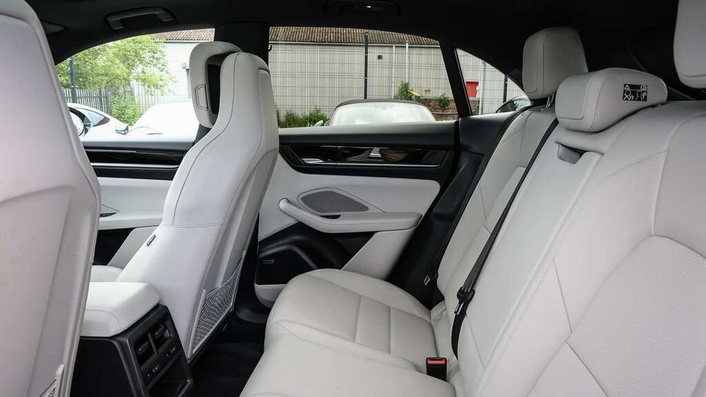 Porsche Macan Electric Blue #14
