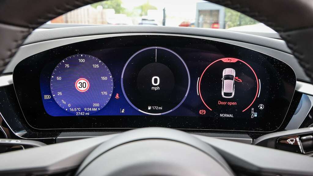 Porsche Macan Electric Blue #15