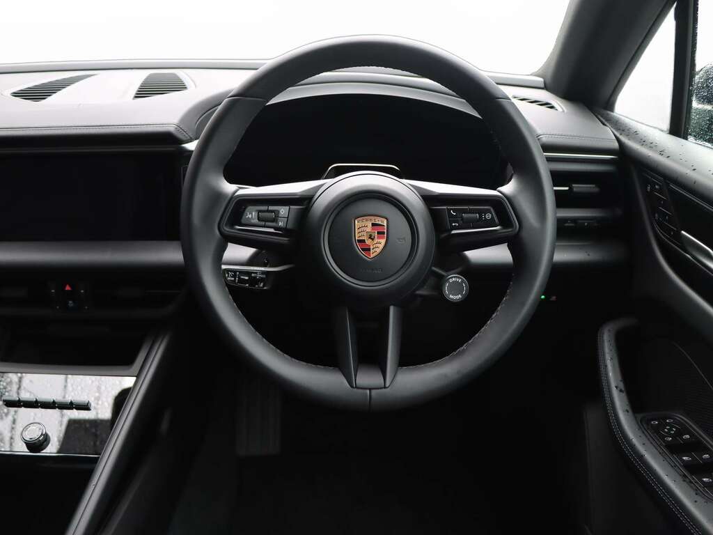 Porsche Macan Gts S-a 2026  #28