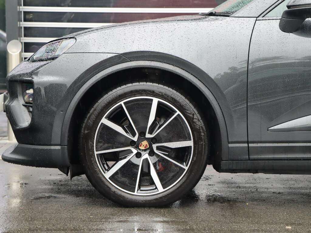 Porsche Macan 4 2026 Grey #4