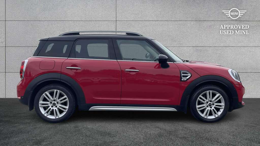 Mini Countryman 2.0 Cooper D Exclusive 2019 Red #2
