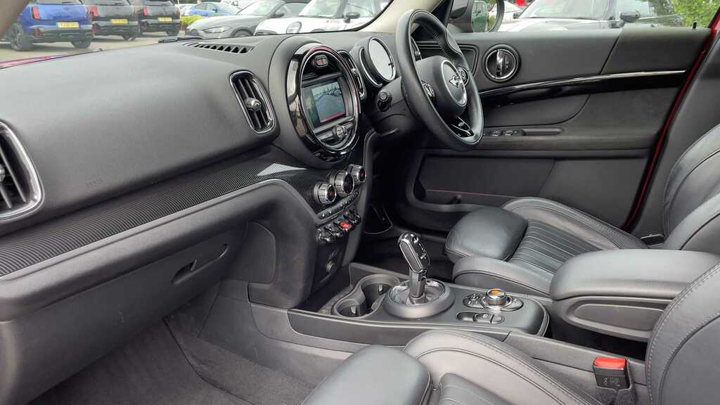Mini Countryman 2.0 Cooper D Exclusive 2019 Red #5
